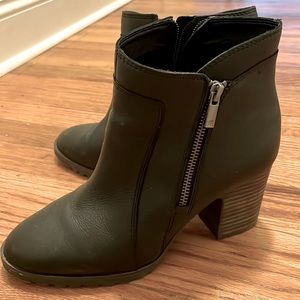 NWOT Lucky Brand Leather Booties Waterproof